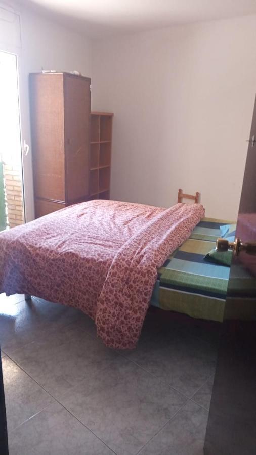 Sunny Room In A Shared Apartment In 鲁维 外观 照片
